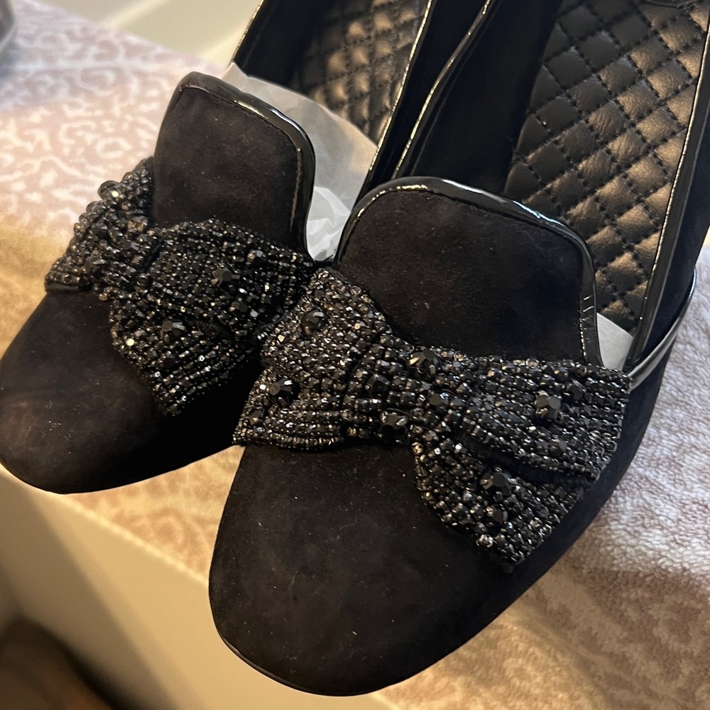 Tory Burch Black Suede block heel with sparkly black bows Size 11